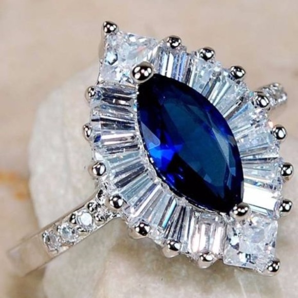Jewelry - 3 CT Natural Blue Sapphire & Topaz ring Size 7